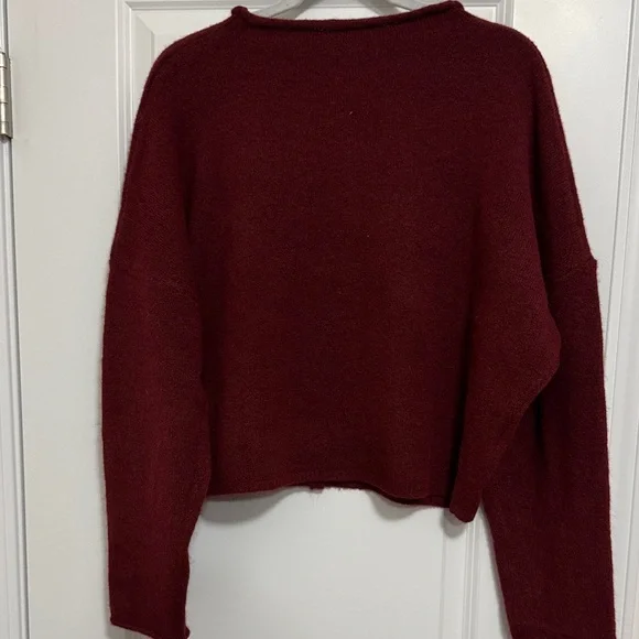 Shop Talulah Isla in wine medium - Picture 4 of 4